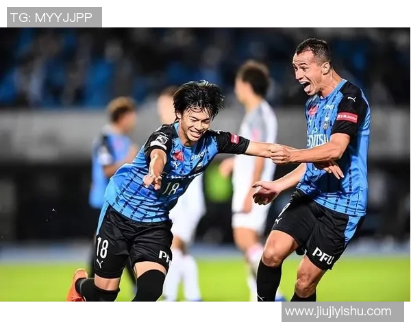 名古屋鲸八与不死鸟的激烈对决谁能在赛场上笑到最后